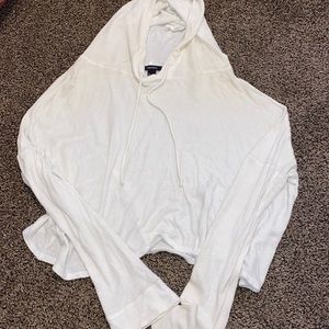 White Cropped long sleeve shirt with hood and strings